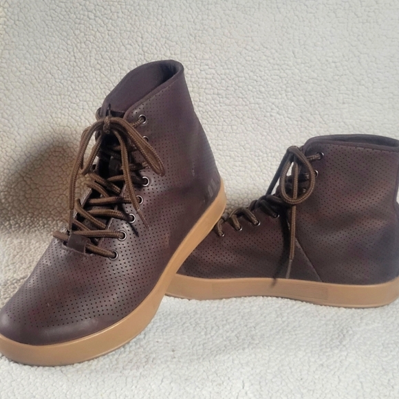 NOBULL Shoes - NoBull Brown Leather High Top Crossfit Trainer - (Size: W 7.5, M 6)